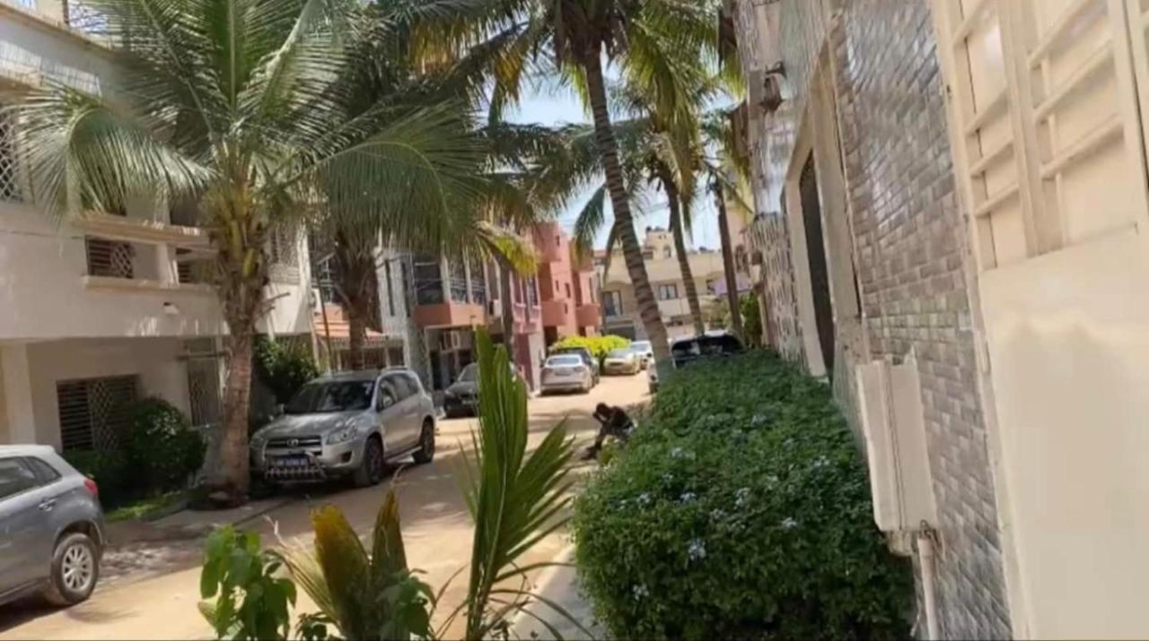 Appartement Haut Standing Idealement Situe A Дакар Екстериор снимка